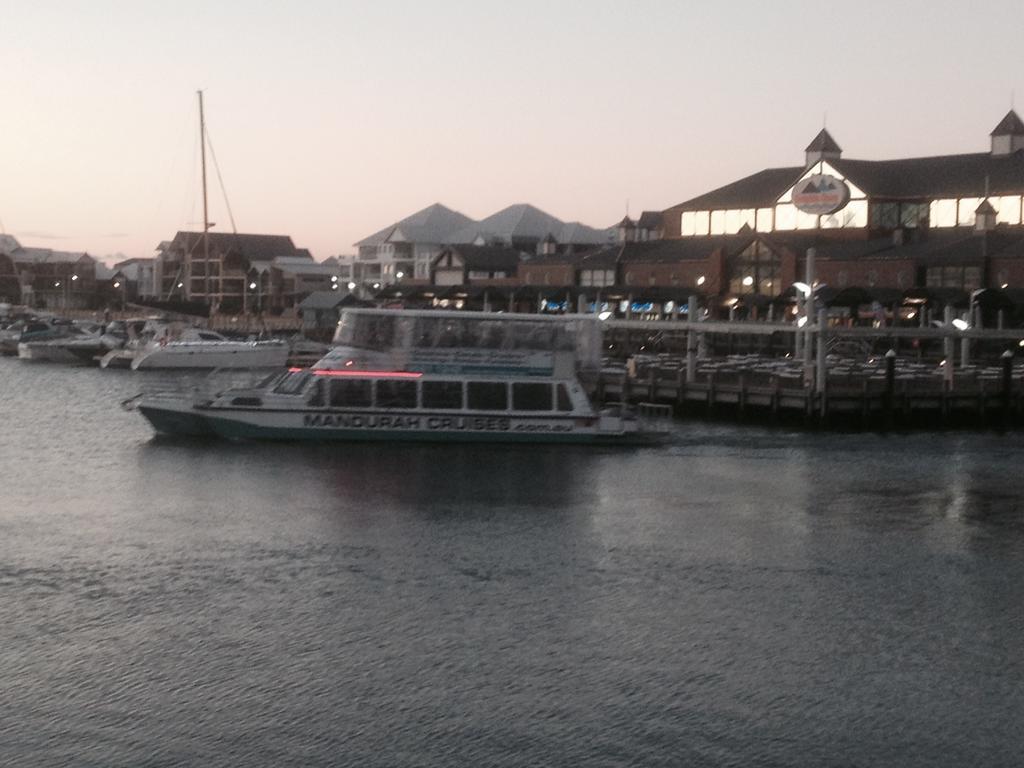 Mandurah Ocean Marina Chalets Exterior foto
